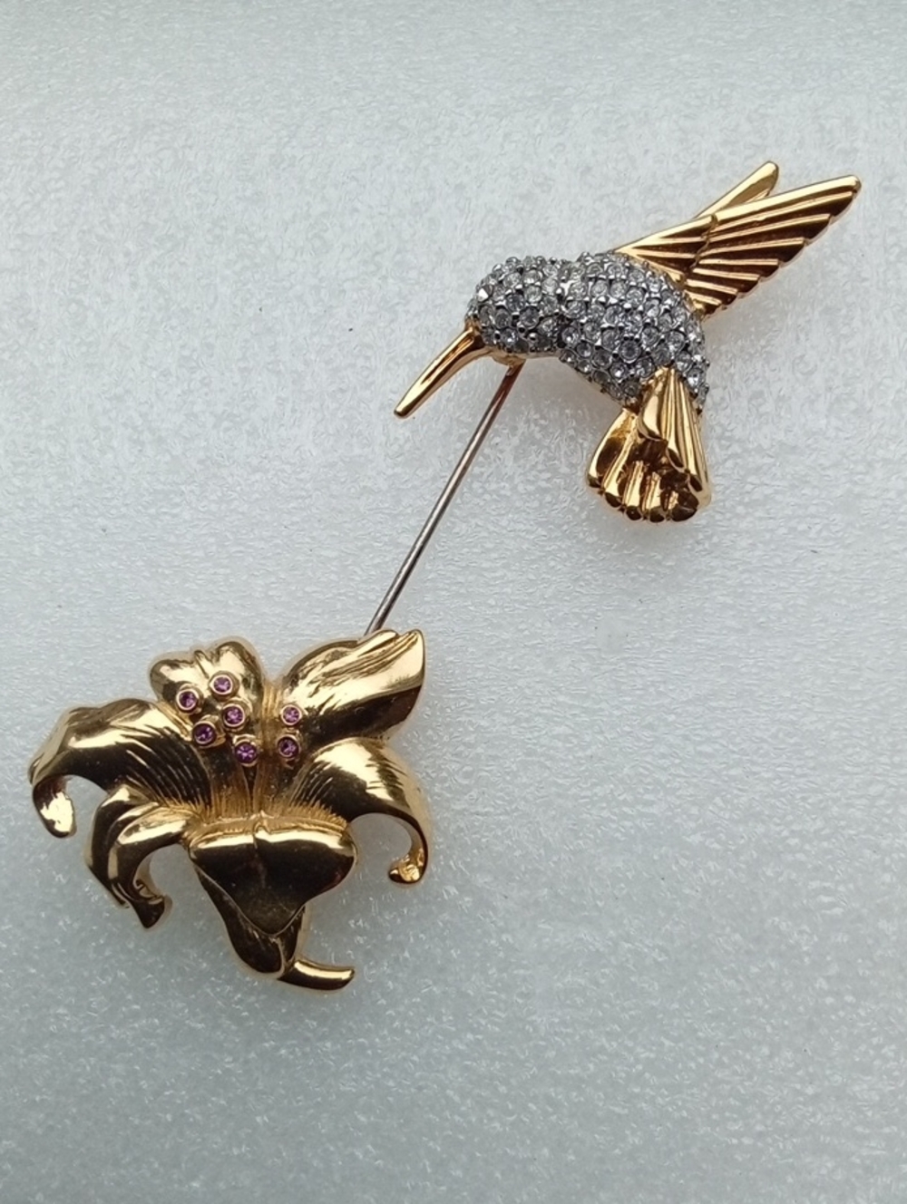 Vintage Sined  Butler Gold Tone Humming Bird And Flower Stick Pin/ Brooch